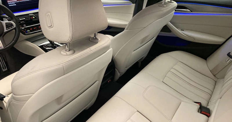 BMW Seria 5 cena 209900 przebieg: 31293, rok produkcji 2021 z Mikołów małe 379